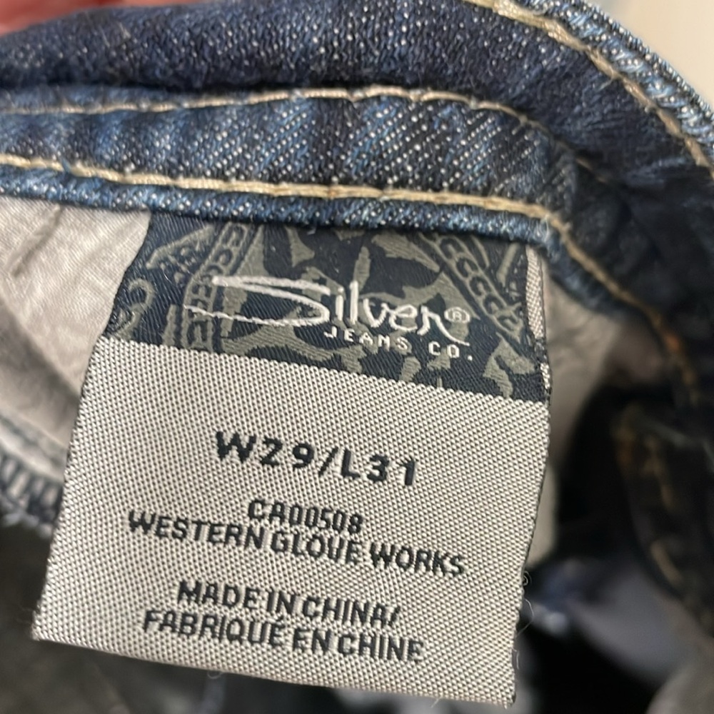 Silver Jeans - Picture 9 of 10